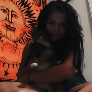 Meet your Posher, Abbey